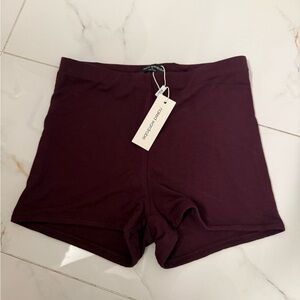 Naked wardrobe butter hot shorts